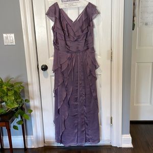 Purple sleeveless evening gown. Excellent condition  No stains or tears